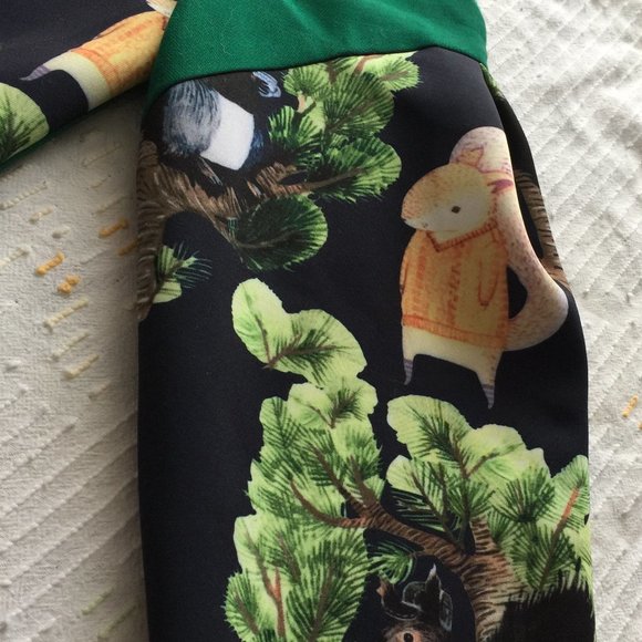 Ludomara Ladies Top Medium/Small - Lots of Charm and Character - Picture 8 of 16